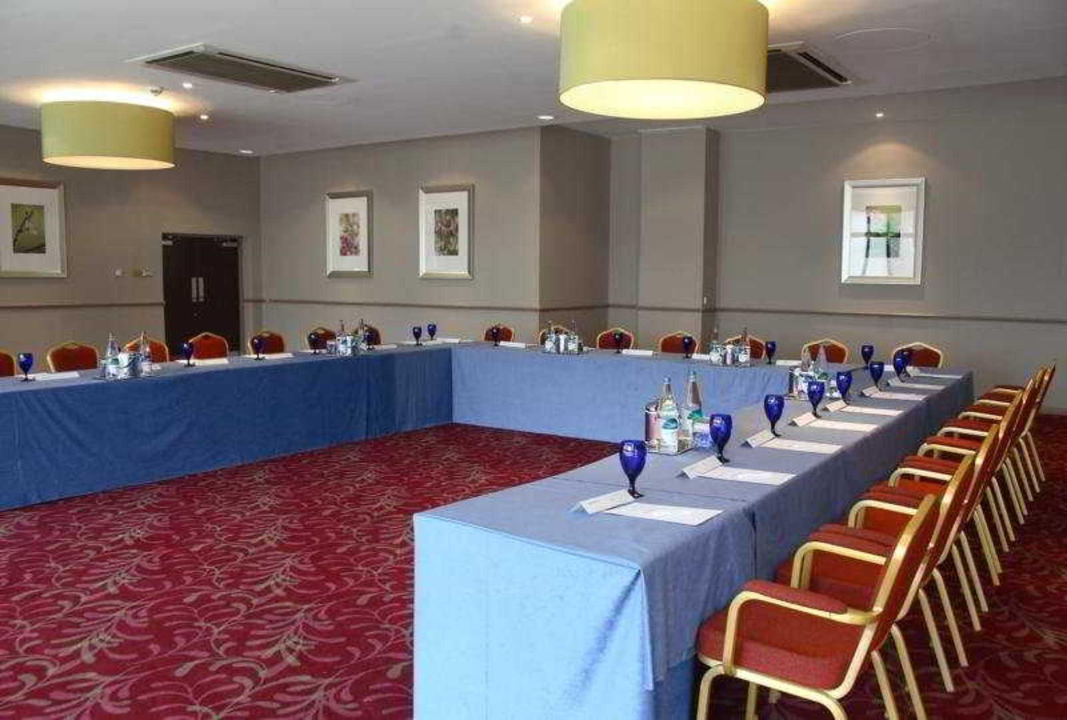 Stourport Manor Hotel Buitenkant foto