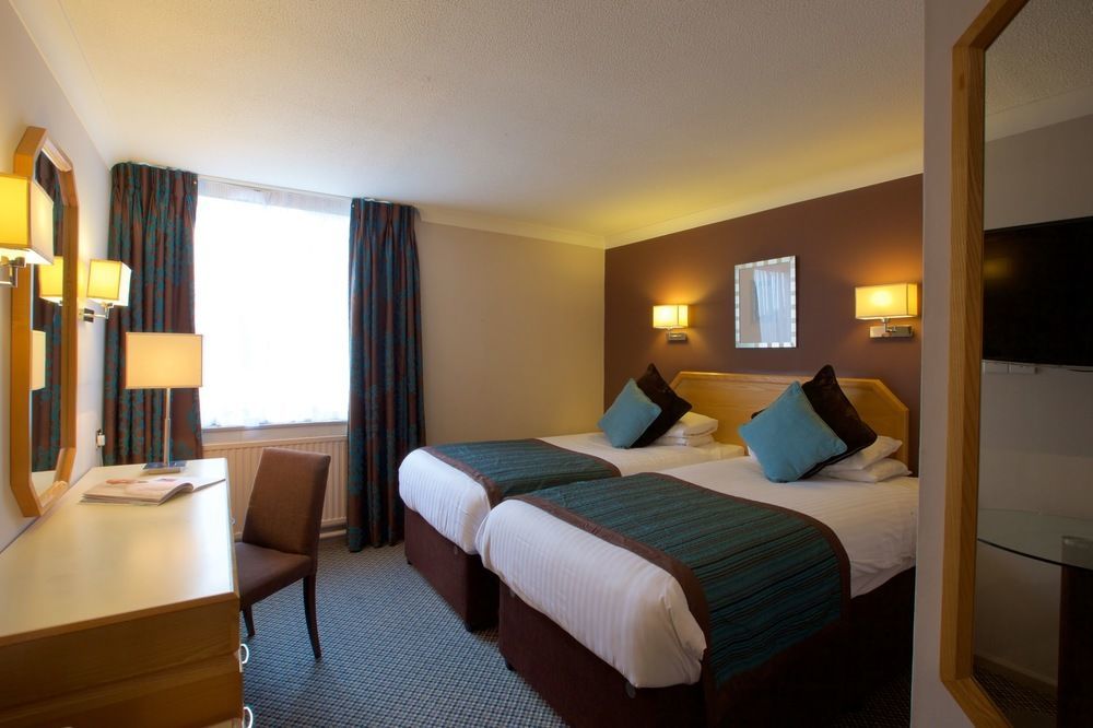 Stourport Manor Hotel Buitenkant foto