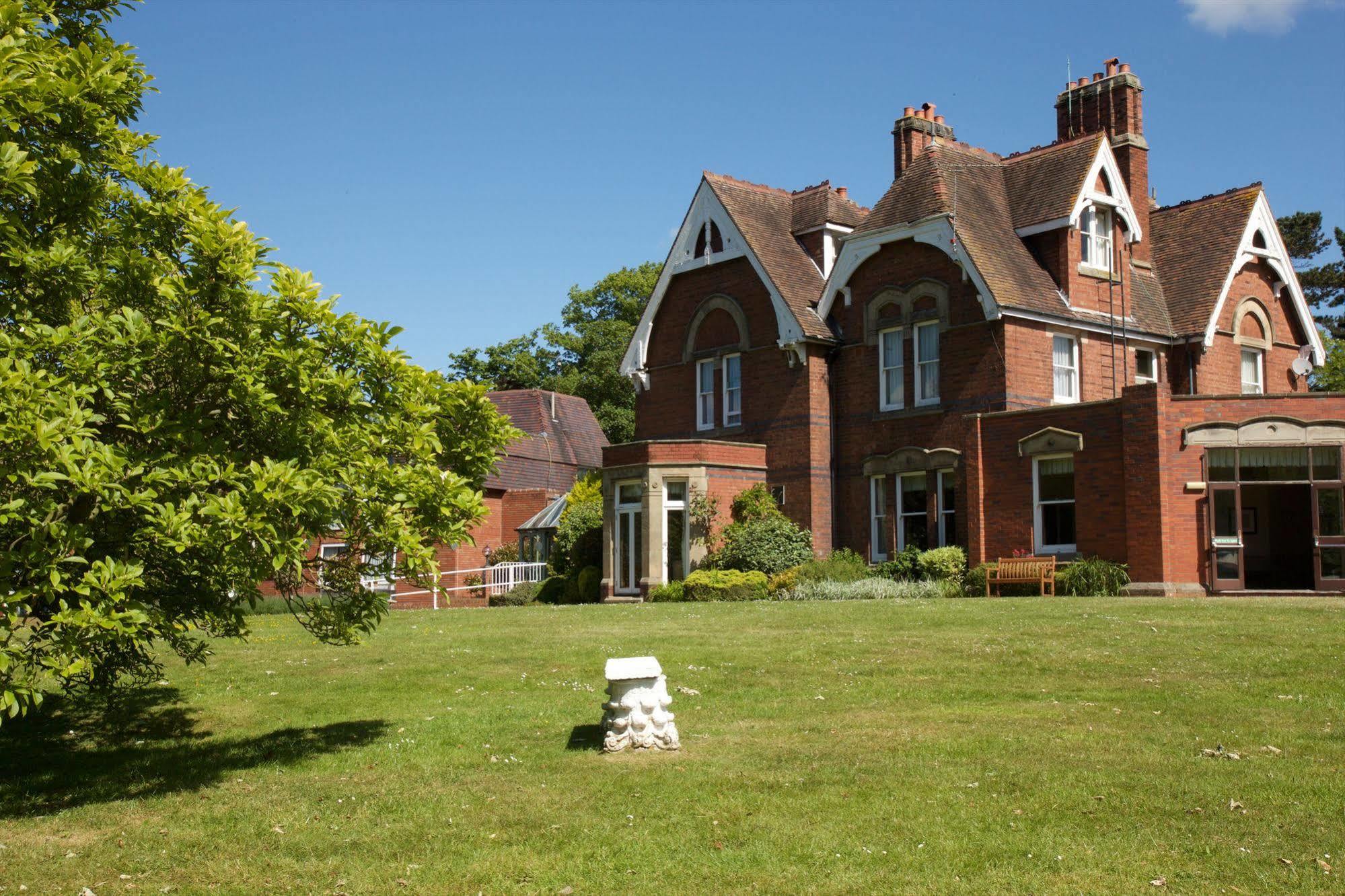 Stourport Manor Hotel Buitenkant foto