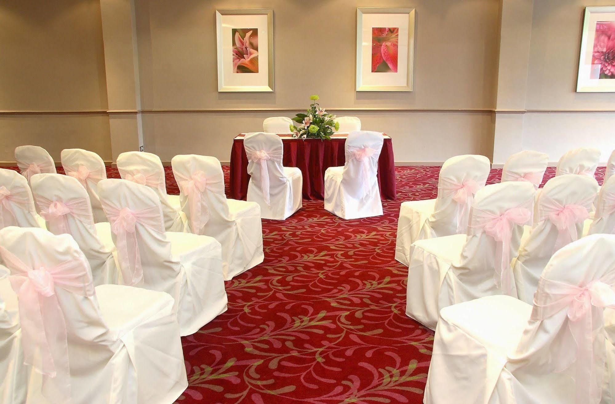 Stourport Manor Hotel Buitenkant foto